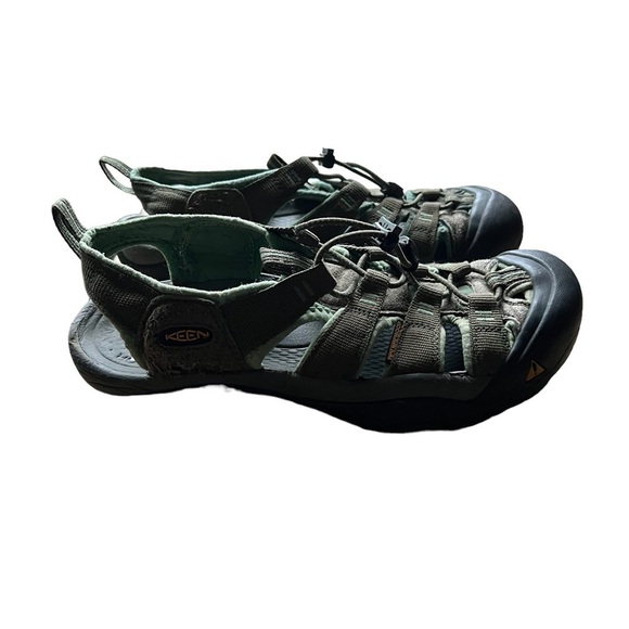 KEEN Newport H2 Water Sandals Size 10 -- great back-up pair - Picture 1 of 7